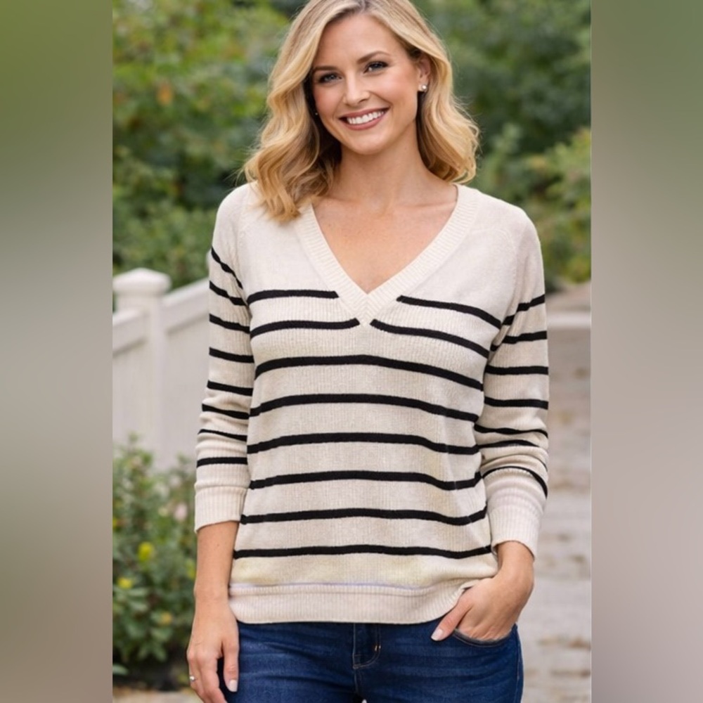 Old Navy Women's Striped Sweater - Black and White - Size Medium Tall